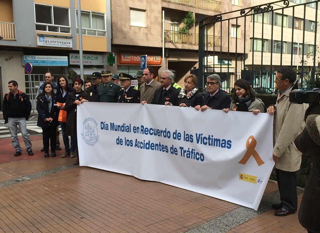 O subdelegado do Goberno en Pontevedra participou esta mañá no minuto de silencio en recordo ás vítimas de accidentes de tráfico