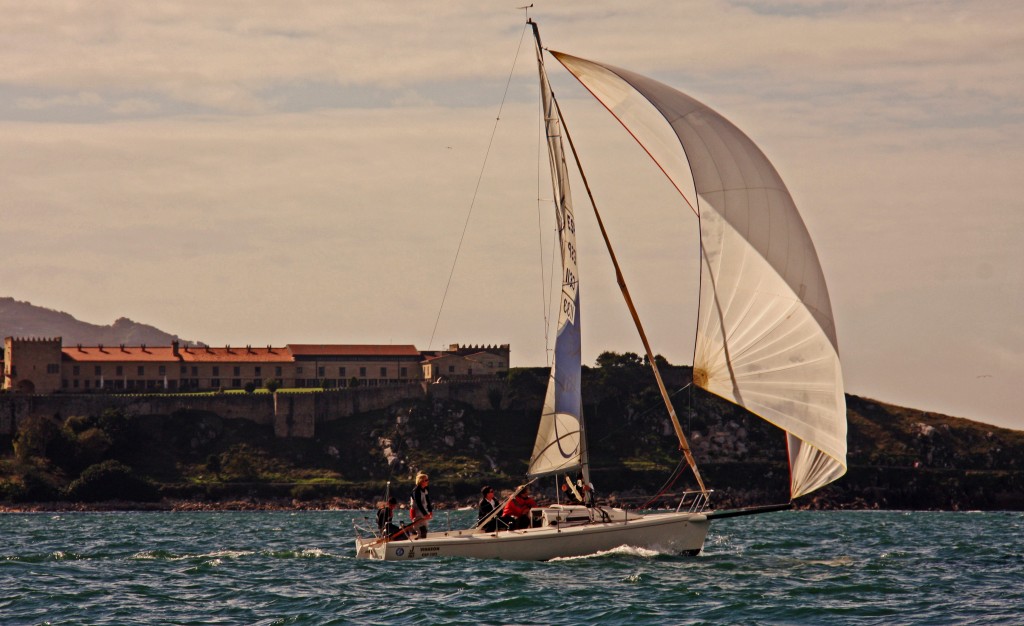 O Virazón de Miguel Lago gaña o Trofeo de Outono J80 do MRCYB