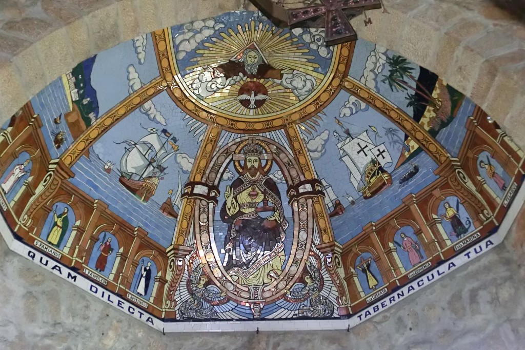 Templo-Votivo-Mar-Panxón-Nigrán-collage-arquitectónico