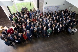  a Delegada, o Conselleiro de Industria e o Alcalde de Nigrán entregáronlles os seus correspondentes títulos acreditativos do seu paso por ViaVigo.